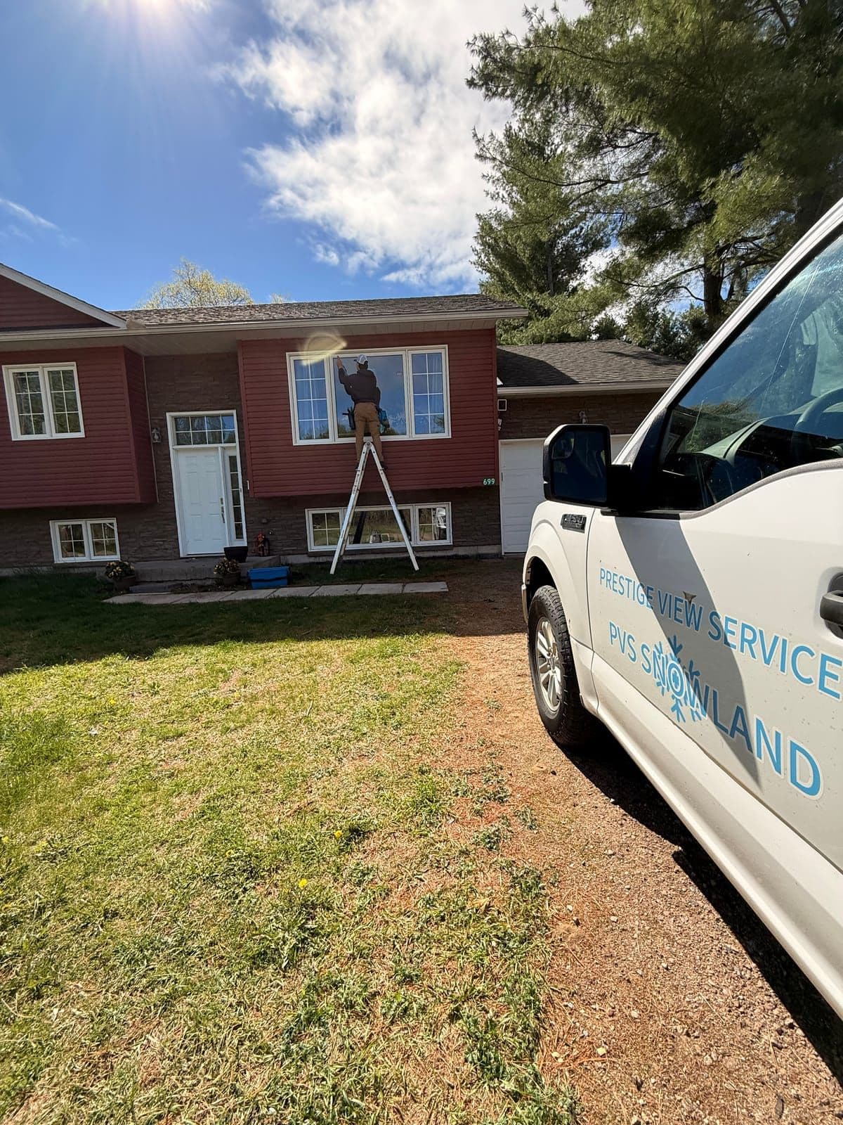 Residential home with clean, streak-free exterior windows in the Ottawa Valley