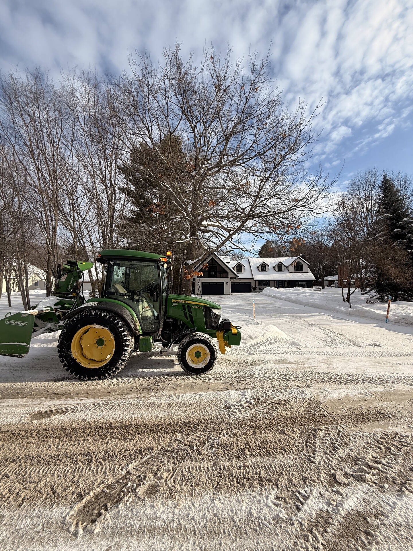 Snow removal service in action